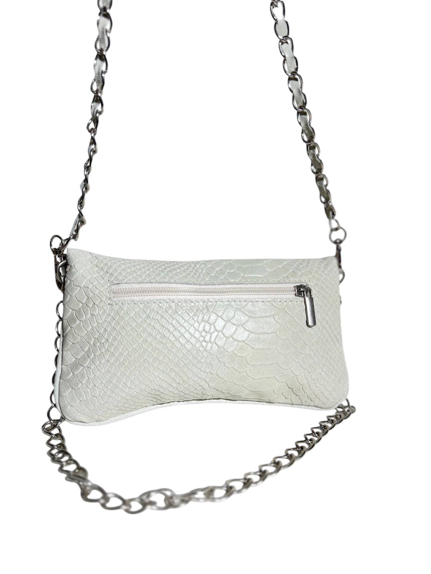 Bolso Blanco Textura Reptil con Cadena Plateada