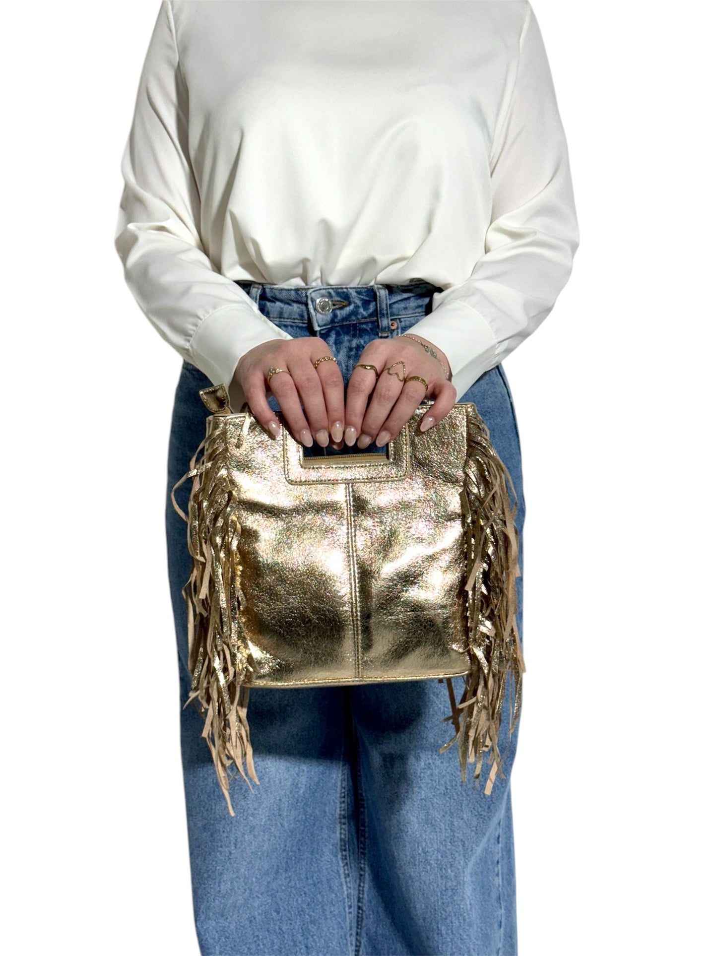 Bolso Dorado con Flecos Laterales