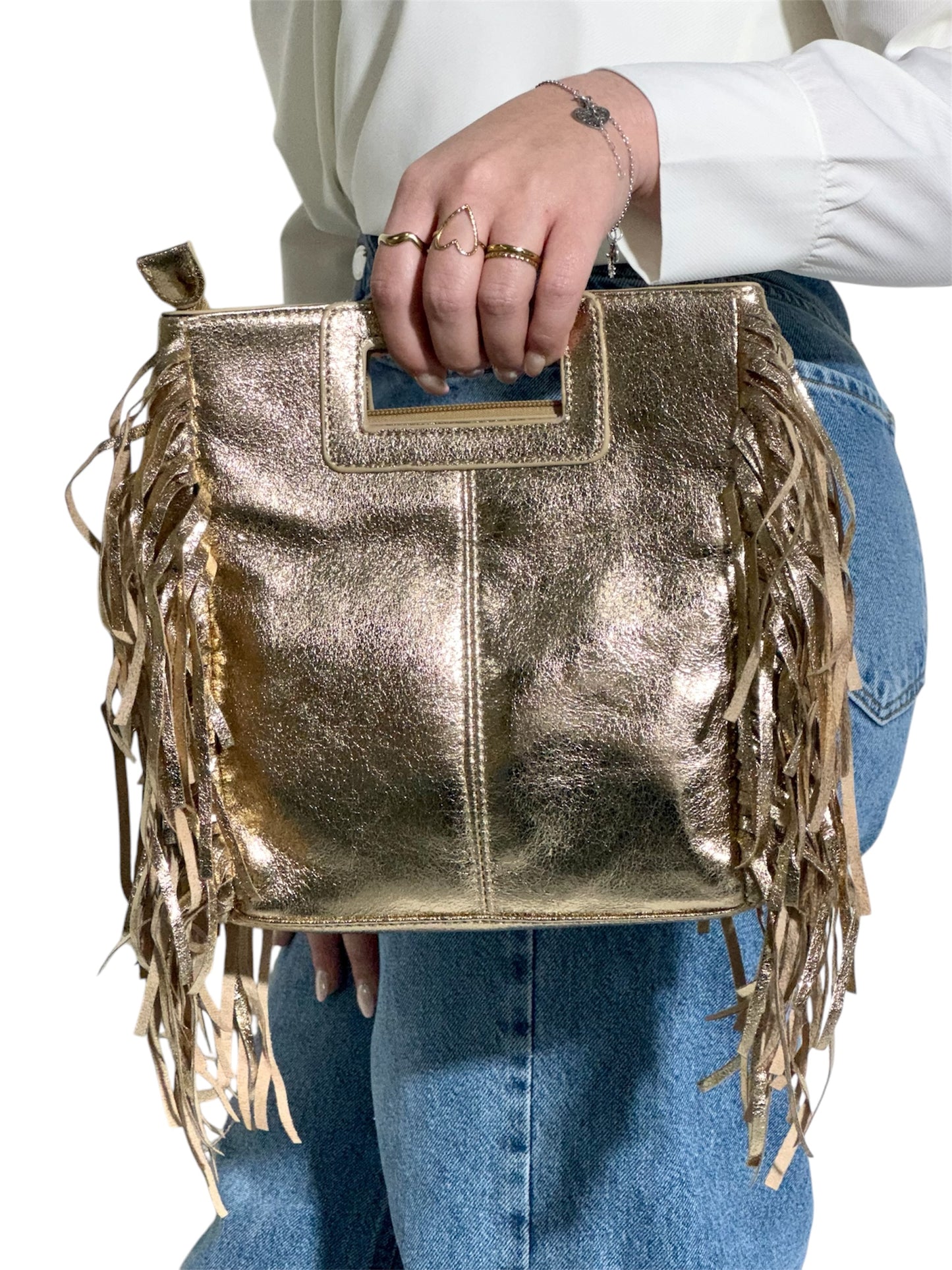 Bolso Dorado con Flecos Laterales